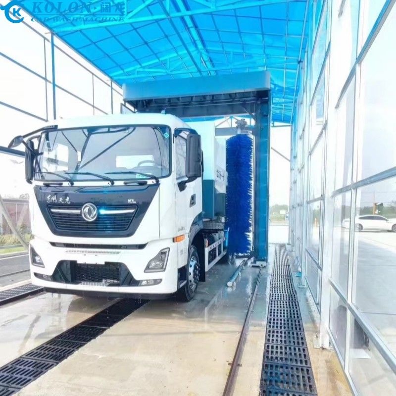Sistema di lavaggio elettrico di autobus a risparmio d'acqua con consumo di acqua di 80L/auto mediante controllo PLC